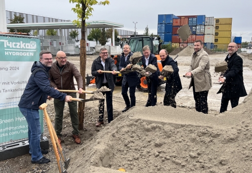 Spatenstich Wasserstofftankstelle Augsburg Tyczka